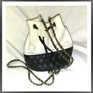 Little cute bucket bag